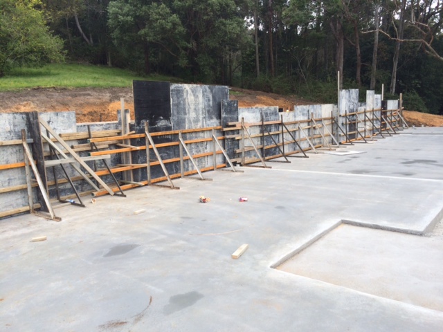 Split slab construction, deepened edge beams formwork
