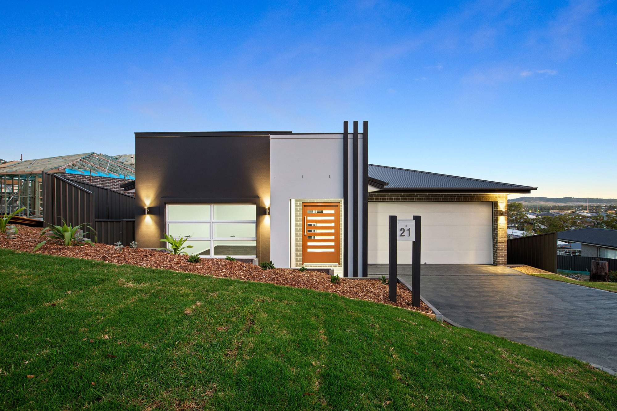 Englewood MKII (downslope design) exclusive Tullipan facade