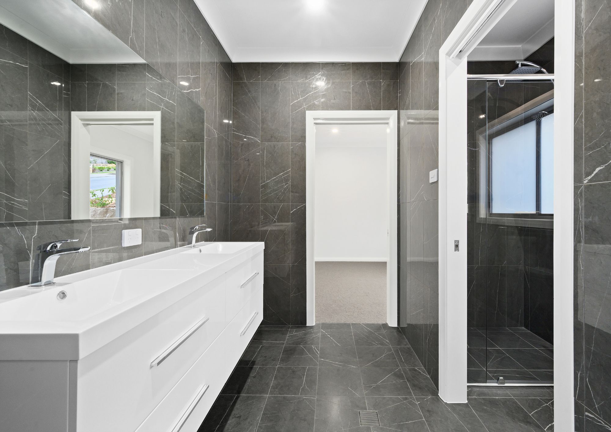 Terrigal (Custom Americana) Bathroom